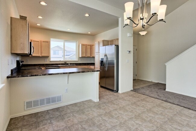 Building Photo - 4/5 Bedroom Single Family Home in Raindance