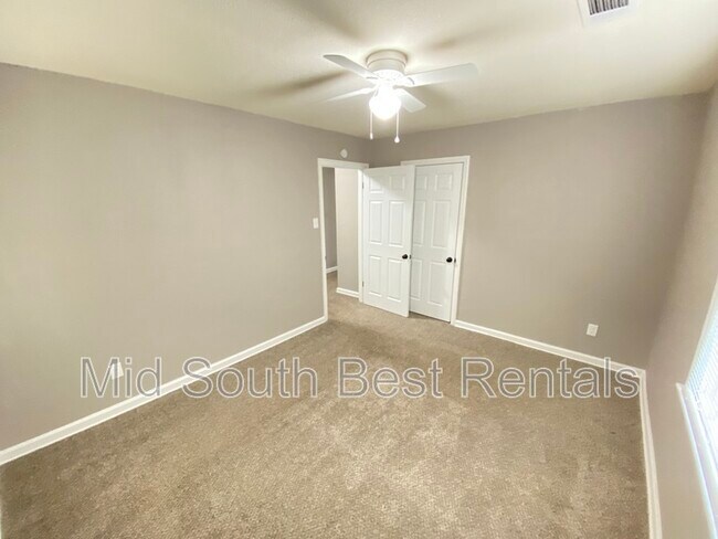 Building Photo - 1012 Whitaker Dr (Whitehaven)