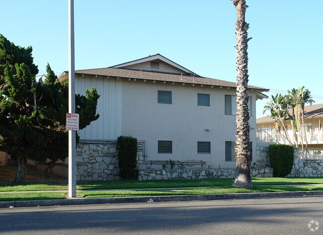 Building Photo - Casa Grande