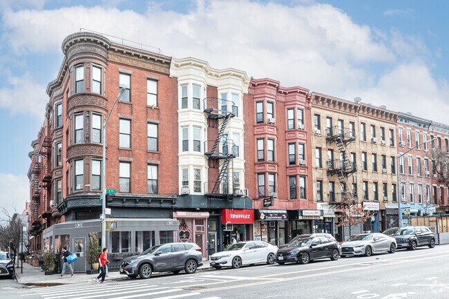 Foto del edificio - 443 7th Ave
