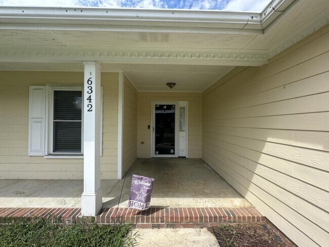 Building Photo - 6342 Foxlake Dr