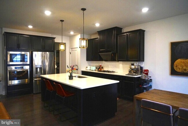 Foto del edificio - 730 Quarry Point Rd