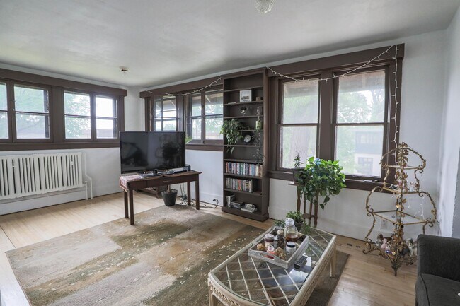 Foto del edificio - 357 7th Ave S