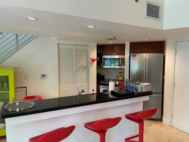 Foto del edificio - 828 3rd St