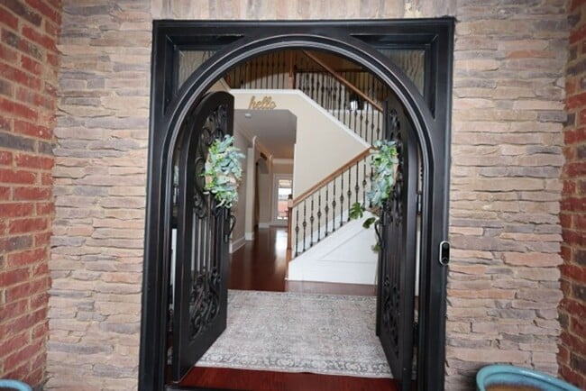 Foto del edificio - 2 Story Brick Front Home in Snellville