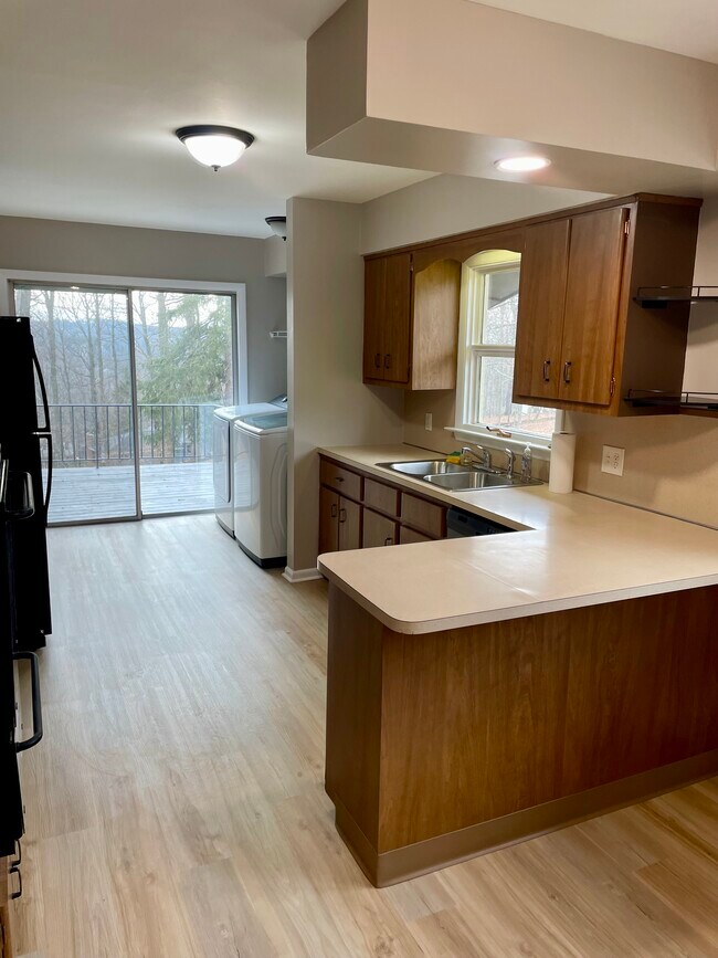 Foto del edificio - 513 Waverly Ave