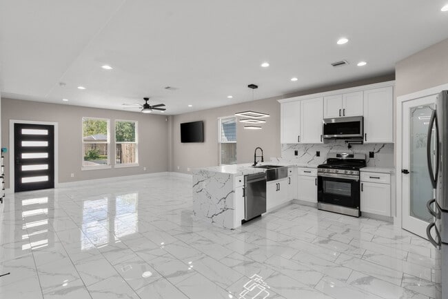 Foto del edificio - 7925 Colonial Ln