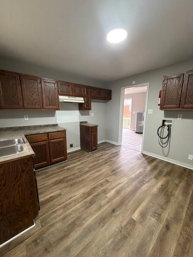 Foto del edificio - 2 N Monroe Ave