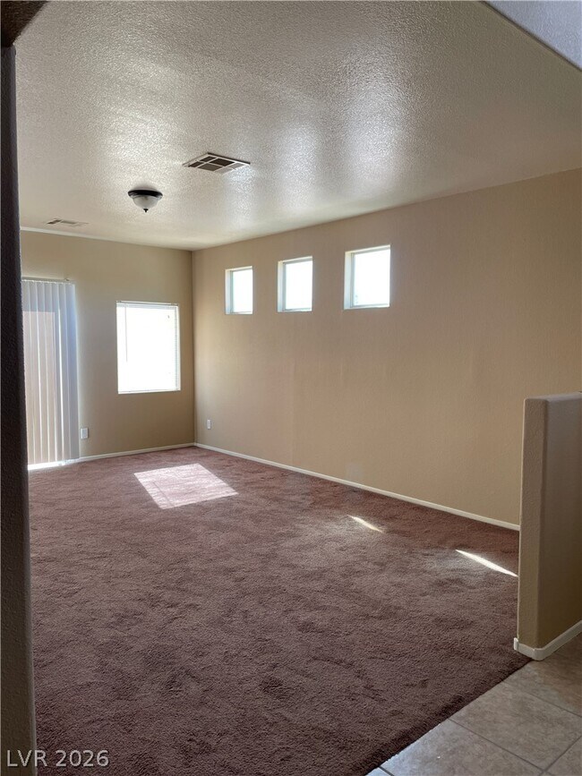 Foto del edificio - 3753 Hollycroft Dr