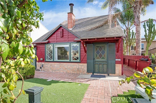 Building Photo - 1024 S Juanita Ave