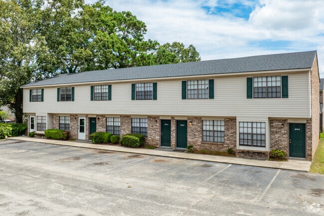 Building Photo - Oakridge Townhouses