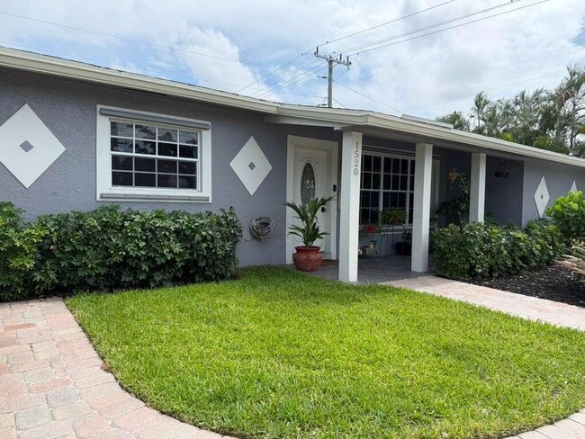 Foto del edificio - 1520 NE 35th St