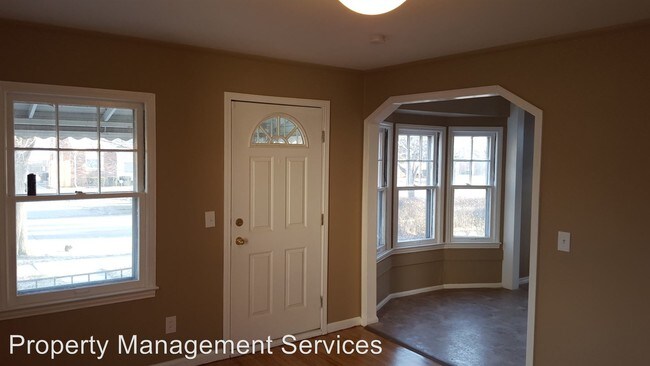 Foto del edificio - 2 br, 1 bath House - 18590 Roscommon St**