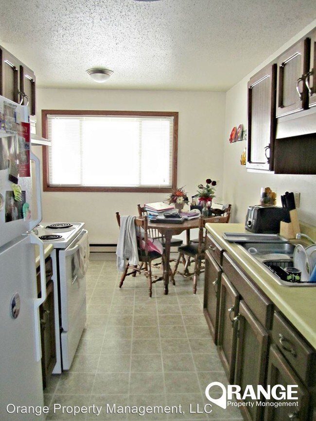 Foto del edificio - 1102-1110 Loy Ave