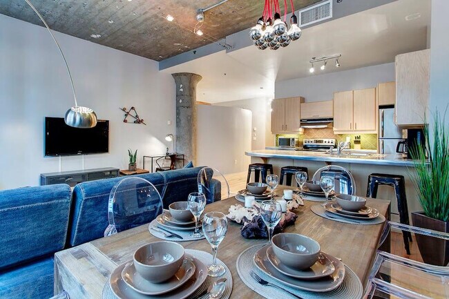 Photo du bâtiment - 453 Rue Sainte-Catherine O