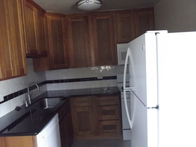 Building Photo - 1615 W St