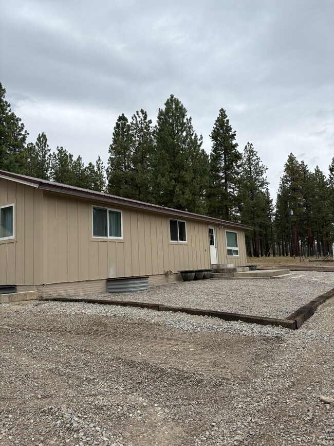Building Photo - 368 N Gold Creek Loop