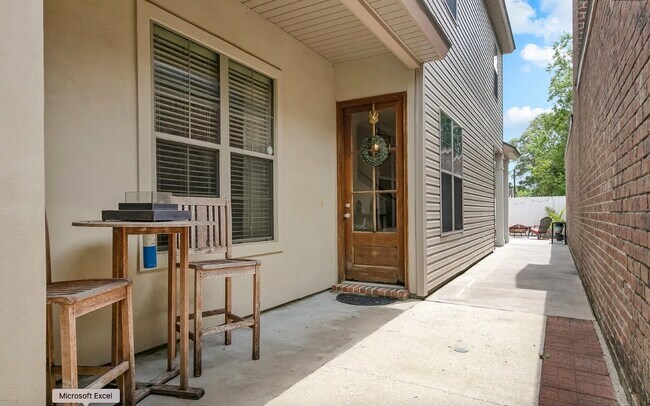 Foto del edificio - 337 Chimney Rock Blvd