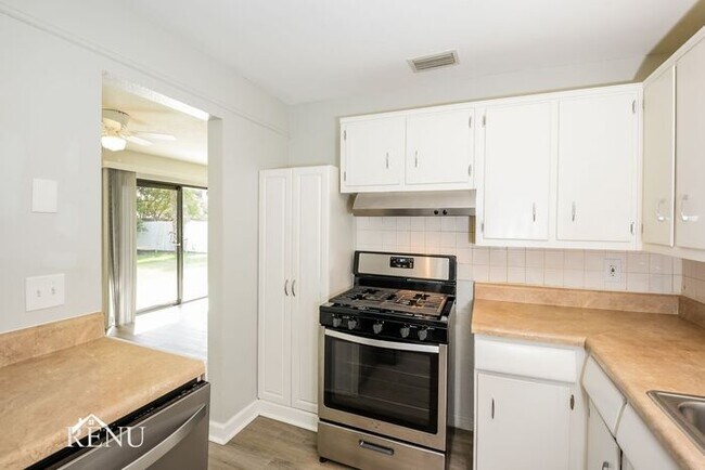 Foto del edificio - 45 S Cortez Ave