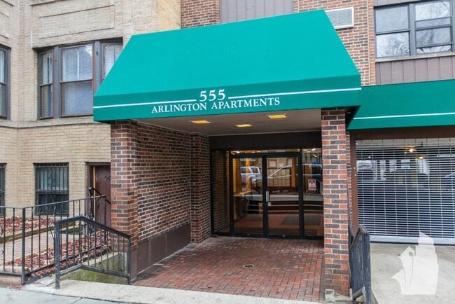 Building Photo - 532 W Arlington Pl