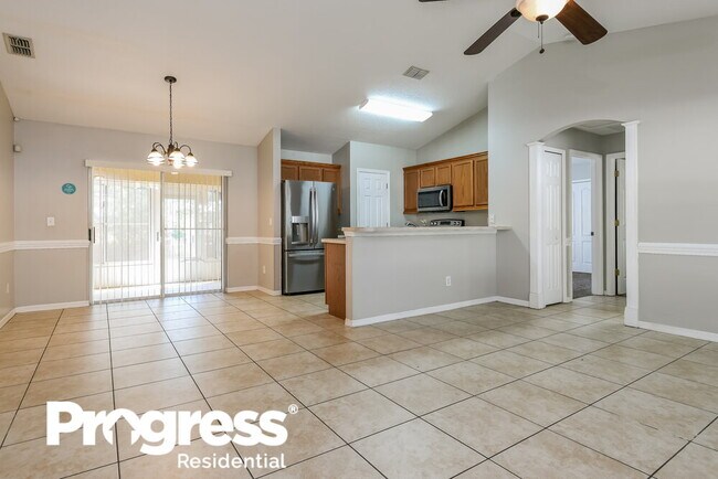 Building Photo - 926 Willow Run St