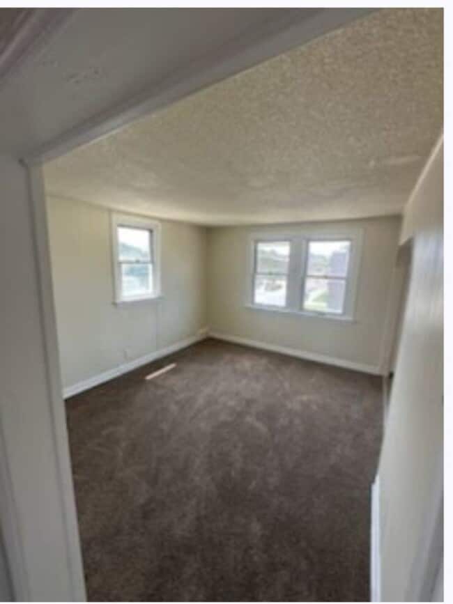Building Photo - 4561 Loring St