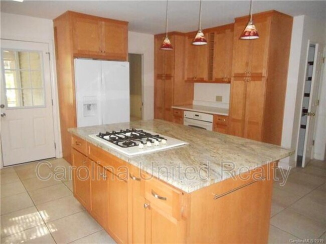 Foto del edificio - 1721 Lost Tree Ln