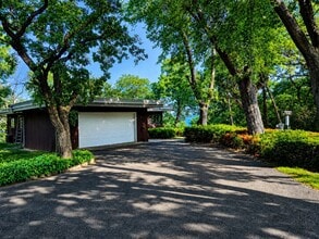 Building Photo - 1721 Rivercrest Rd N