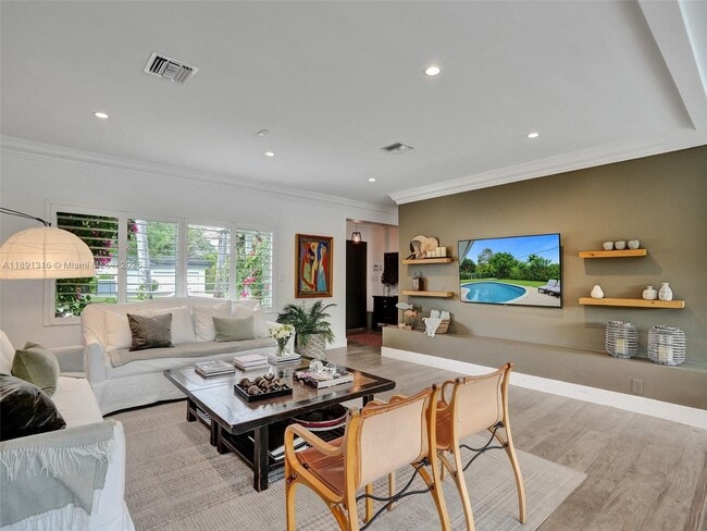 Building Photo - 13555 SW 74th Ave