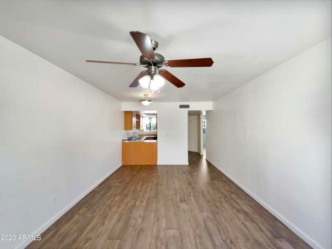Foto del edificio - 985 N Granite Reef Rd