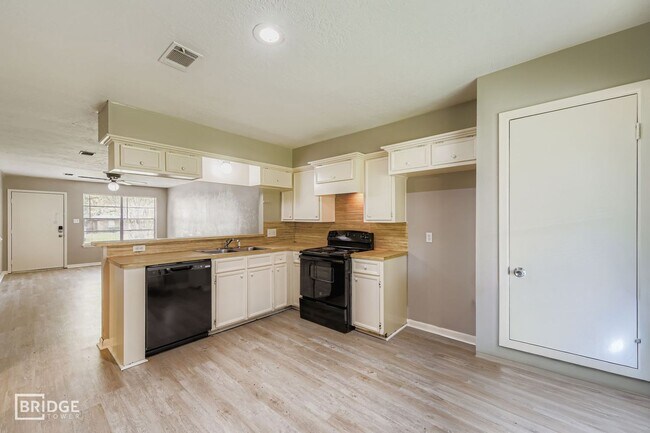 Foto del edificio - 1611 Hazelwood St