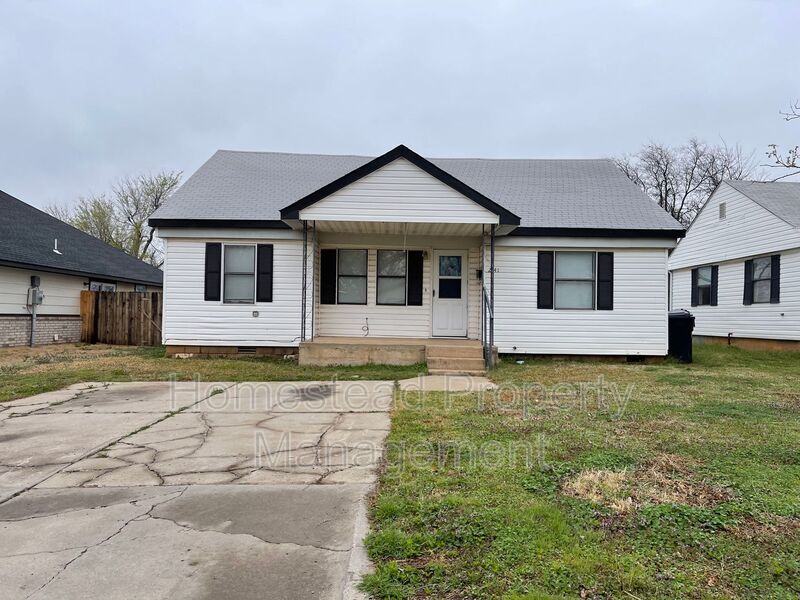 Foto principal - 2141 SW 45th St