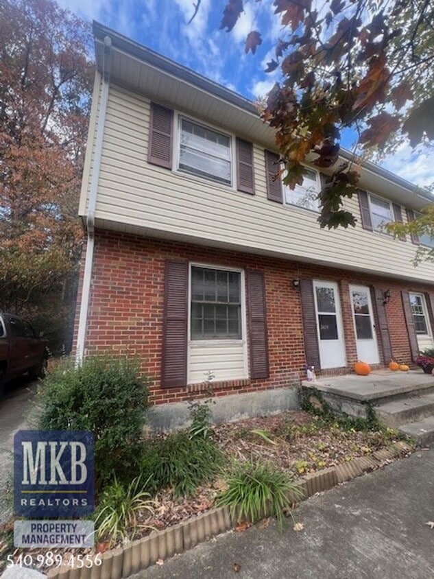 Primary Photo - 2427 Brambleton Ave SW