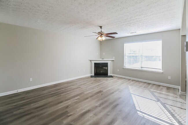Foto del edificio - 1439 Persimmon Trace