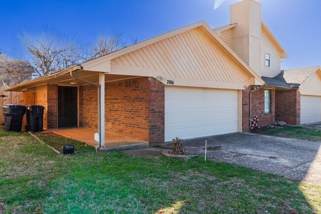 Building Photo - 2 Bedrooms 2 bathrooms in Oklahoma City!