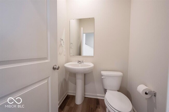 Foto del edificio - 14257 Tenbury Wy