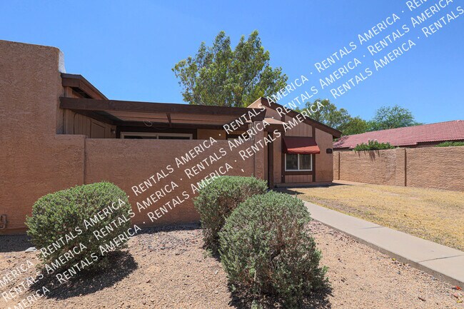 Foto del edificio - Great 3 Bed/2 Bath Town Home Near ASU