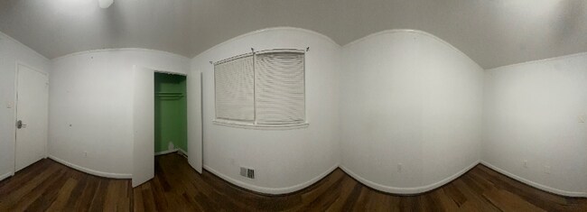 Foto del edificio - 8xxx Barrett Pl