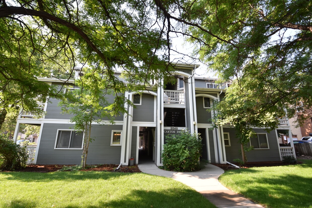 Building Photo - 2040 Canyon Blvd
