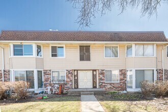 Building Photo - 3100 Roberts Dr