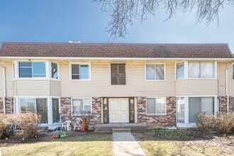 Building Photo - 3100 Roberts Dr
