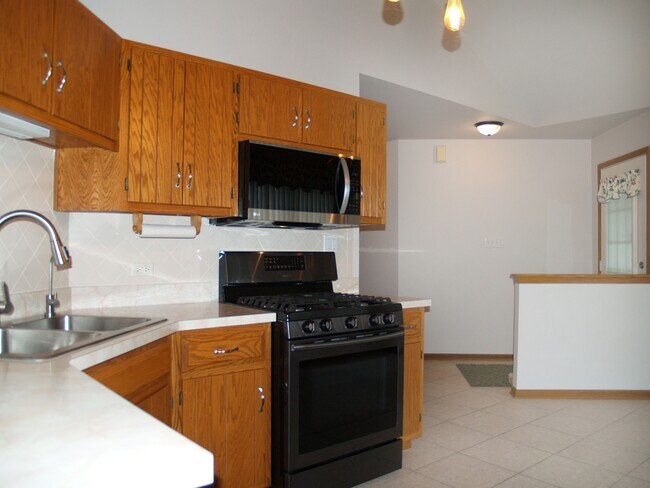 Foto del edificio - 4707 Mikasa Ct
