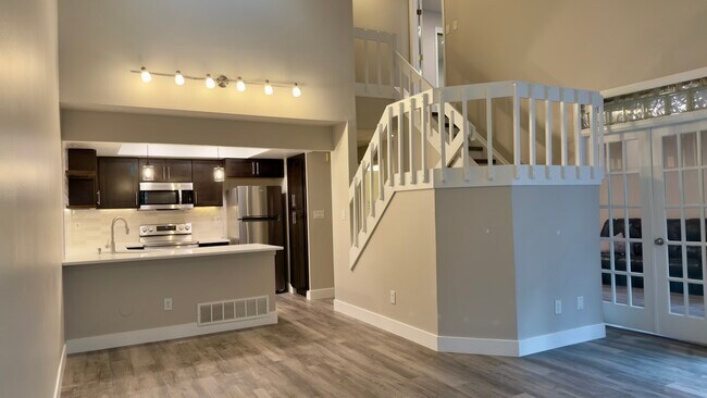 Building Photo - 2685 S Dayton Way