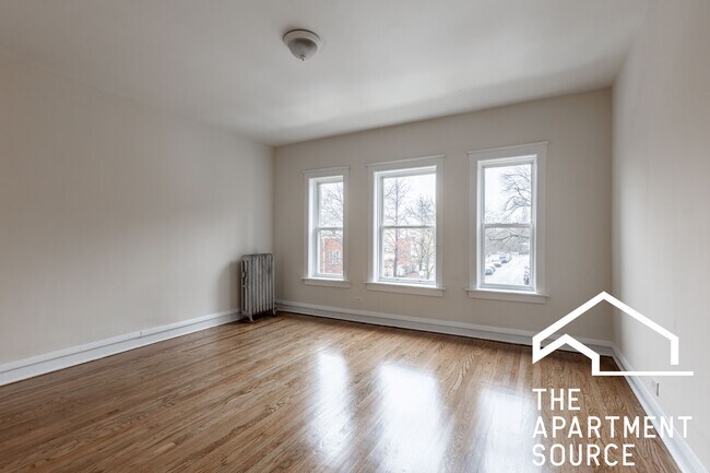 Foto del edificio - 2661 N Spaulding Ave