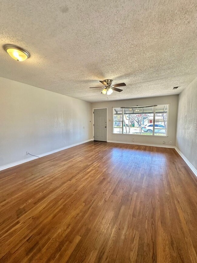 Building Photo - COMING SOON - Cozy Santa Rita Home!