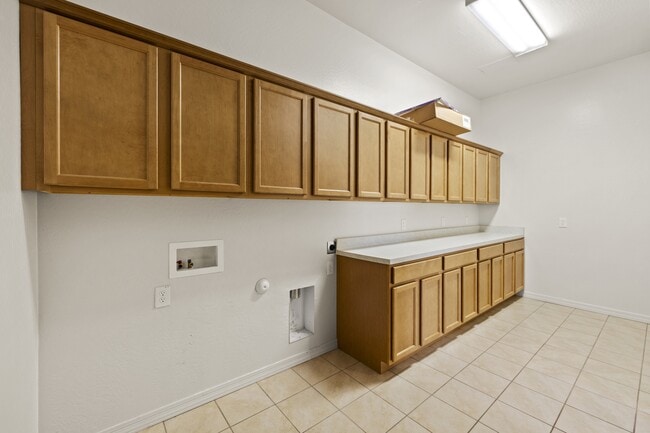 Building Photo - 6822 Claret Dr