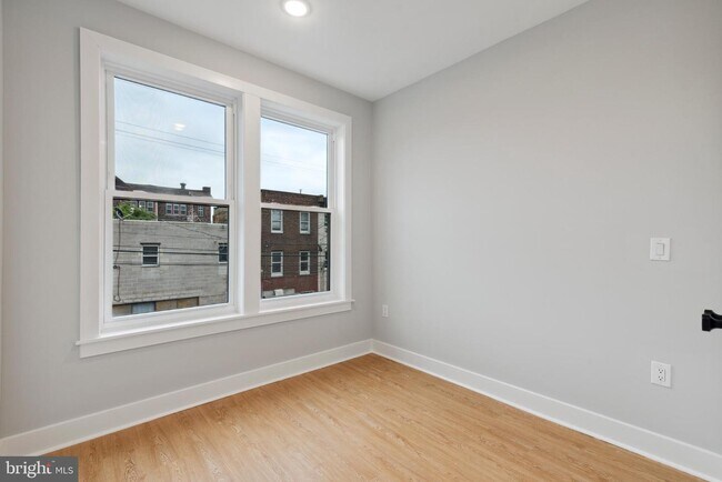 Foto del edificio - 2454 N 2nd St