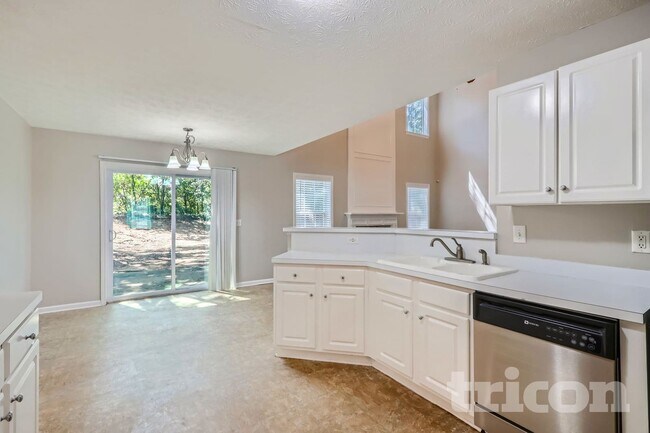 Building Photo - 79 Greenland Dr