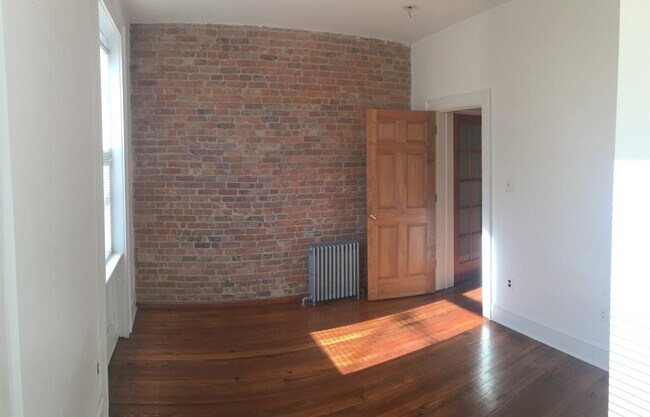 Building Photo - 320 Communipaw Ave