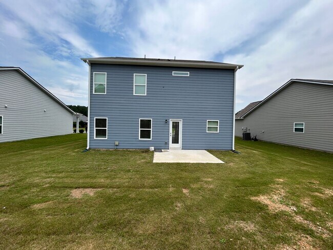 Foto del edificio - Newly Built 4/2.5 House in North Rome- $1,995